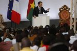 Emmanuel Macron au Burkina : Il faut plutôt féliciter les étudiants pour leurs questions (1/2)