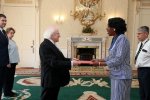 Relations diplomatiques entre le Burkina Faso et l'Irlande : Jacqueline Marie Zaba/Nikiéma présente ses lettres de créance au président Michael Daniel Higgins